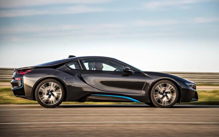 BMW i8/Gamintojo nuotrauka