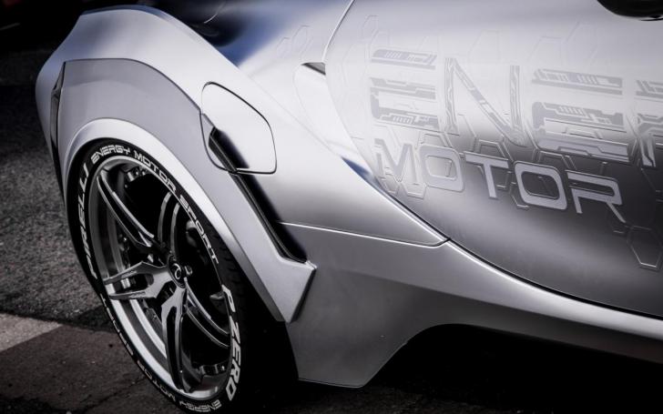 BMW i8 Energy Motor Sport/Gamintojo nuotrauka