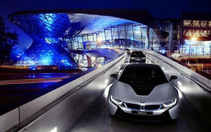 BMW i8/Gamintojo nuotrauka