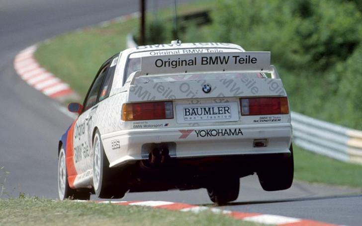 BMW M3 E30 DTM lenktynėse/Gamintojo nuotrauka