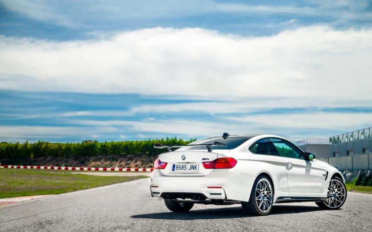 BMW M4 CS