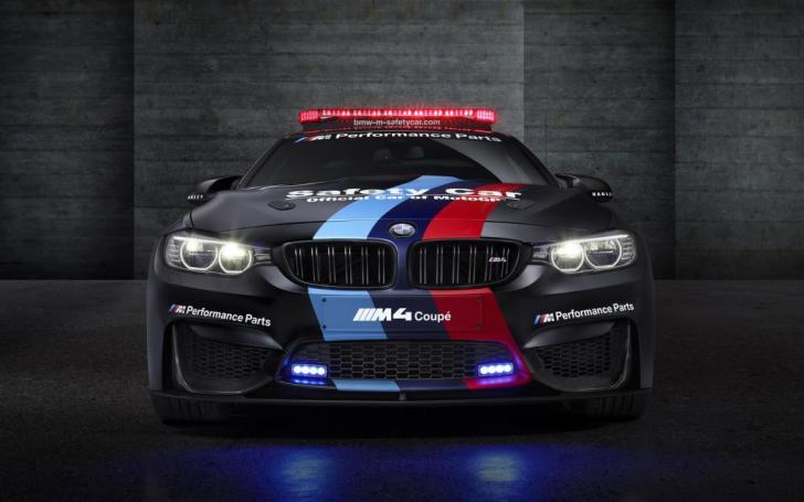 BMW M4/Gamintojo nuotrauka
