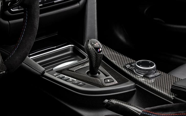 BMW M4 M Performance/Gamintojo nuotrauka