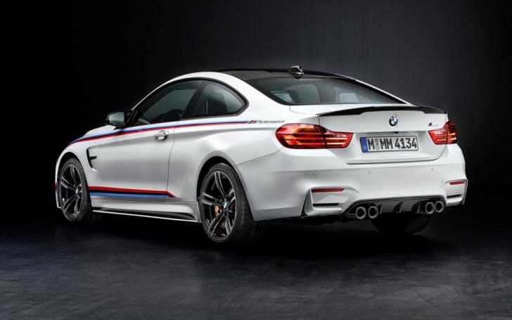 BMW M4 M Performance/Gamintojo nuotrauka