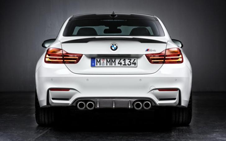 BMW M4 M Performance/Gamintojo nuotrauka
