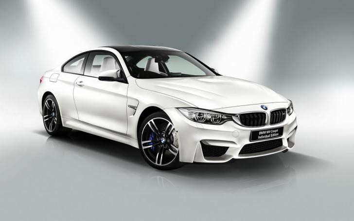 BMW M4/Gamintojo nuotrauka