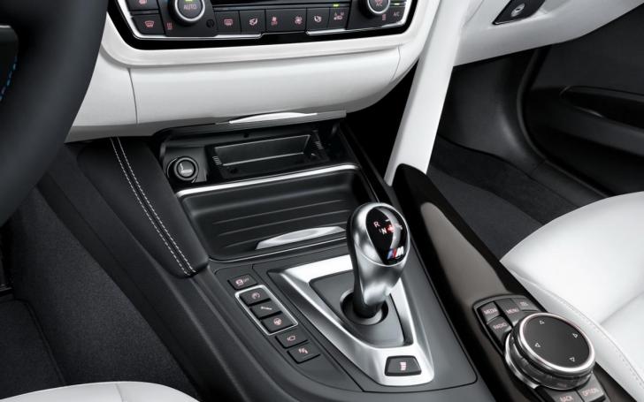 BMW M4/Gamintojo nuotrauka
