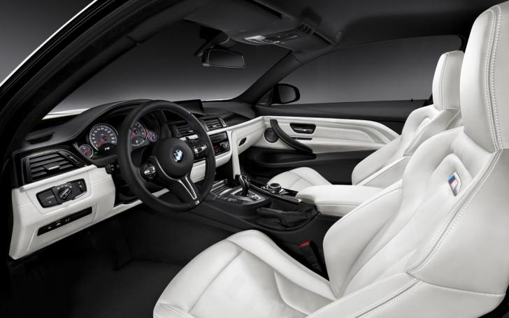 BMW M4/Gamintojo nuotrauka