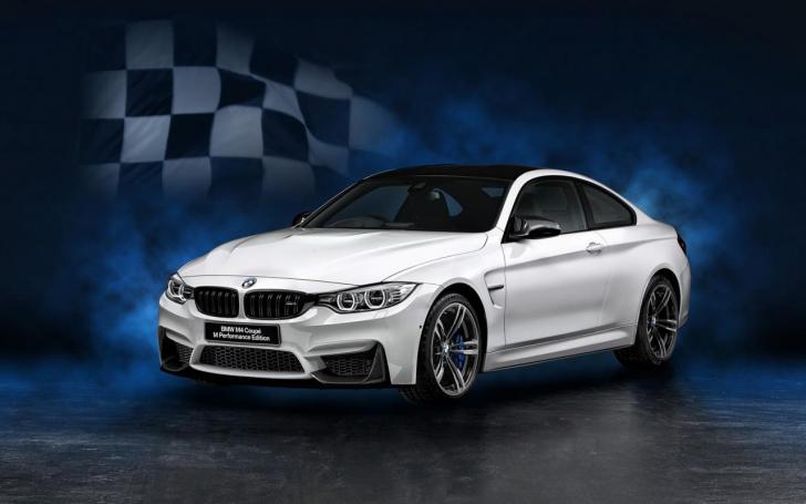 BMW M4/Gamintojo nuotrauka