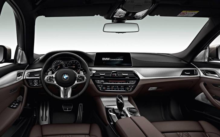 BMW M550i xDrive G30
