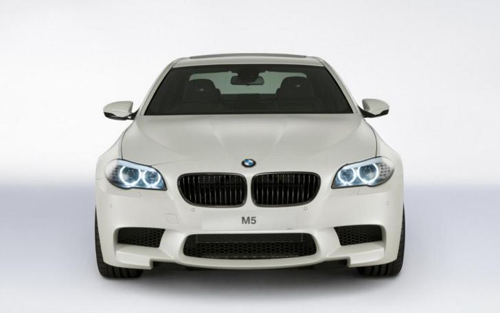 BMW M5 M Performance Edition/Gamintojo nuotrauka