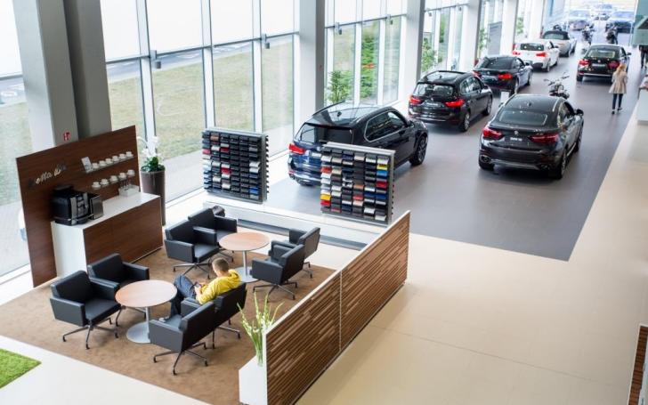 BMW salonas/Gamintojo nuotrauka
