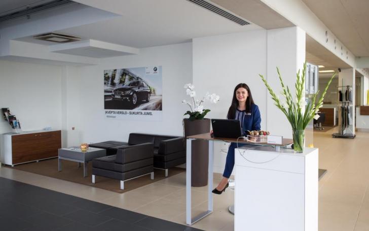 BMW salonas/Gamintojo nuotrauka