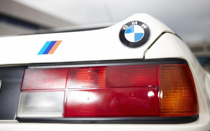 BMW M1/Gamintojo nuotrauka