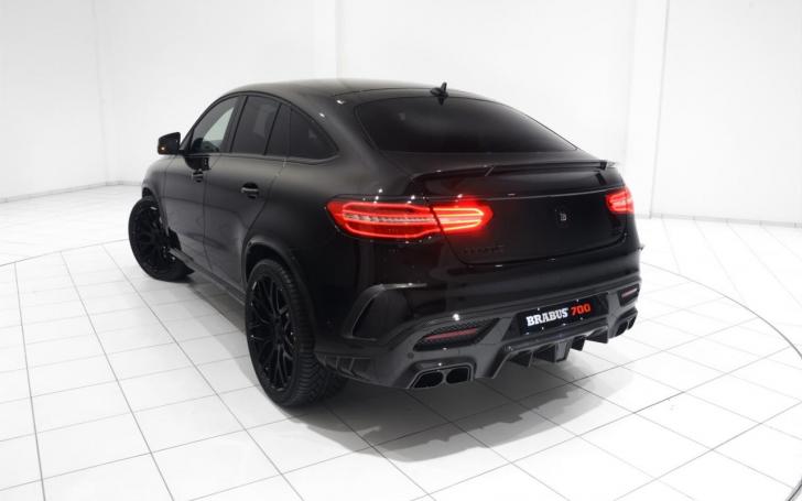 Brabus B63S 700/Gamintojo nuotrauka