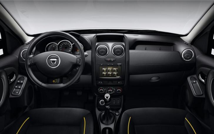 Dacia Duster Black Storm/Gamintojo nuotrauka