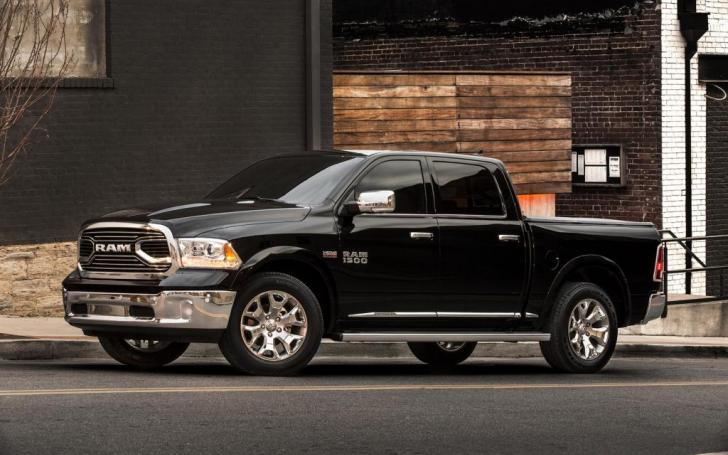 Dodge Ram Laramie Limited/Gamintojo nuotrauka