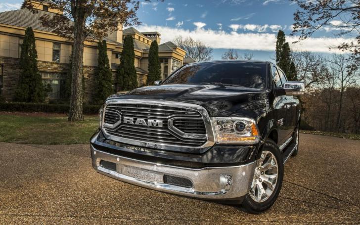 Dodge Ram Laramie Limited/Gamintojo nuotrauka
