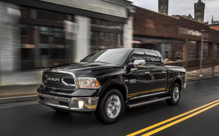 Dodge Ram Laramie Limited/Gamintojo nuotrauka