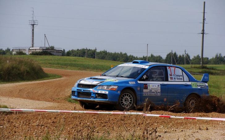 Valts Zvaigzne ir Martinš Ozolinš, Mitsubishi Lancer Evo IX