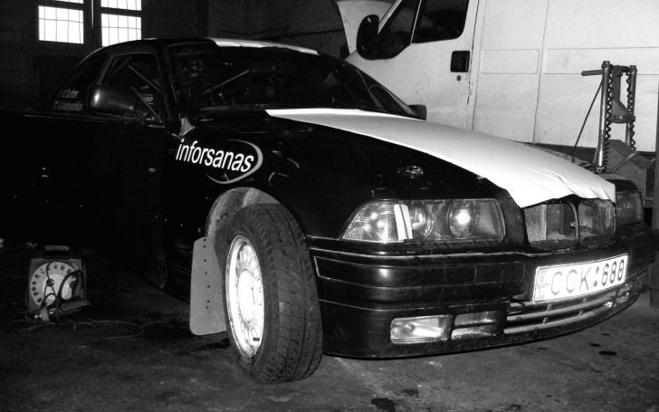 „BMW E36" ruošimo akimirka/98.lt nuotrauka