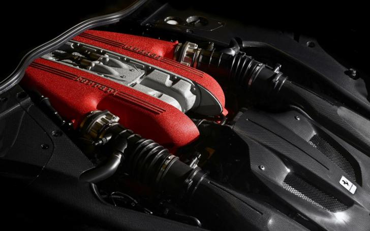 Ferrari F12tdf/Gamintojo nuotrauka