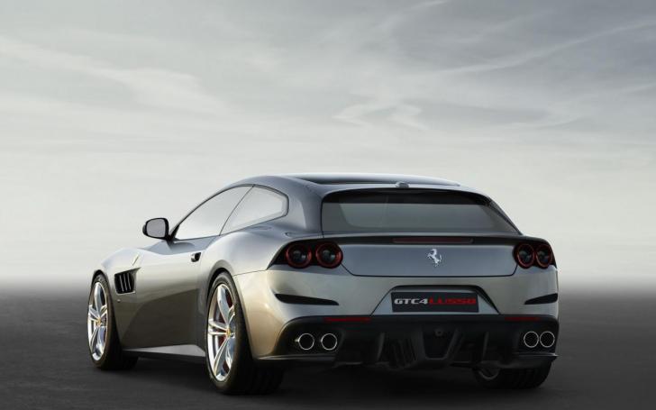 Ferrari GTC4Lusso/Gamintojo nuotrauka Ferrari GTC4Lusso/Gamintojo nuotrauka
