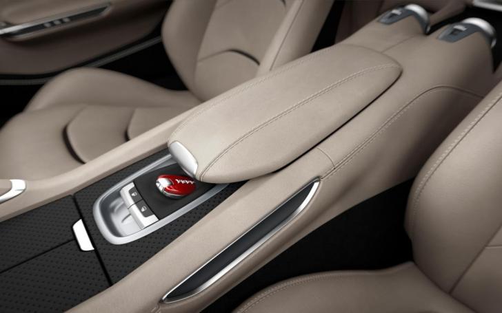 Ferrari GTC4Lusso/Gamintojo nuotrauka