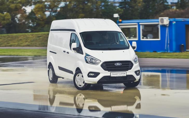 Ford komerciniai automobiliai