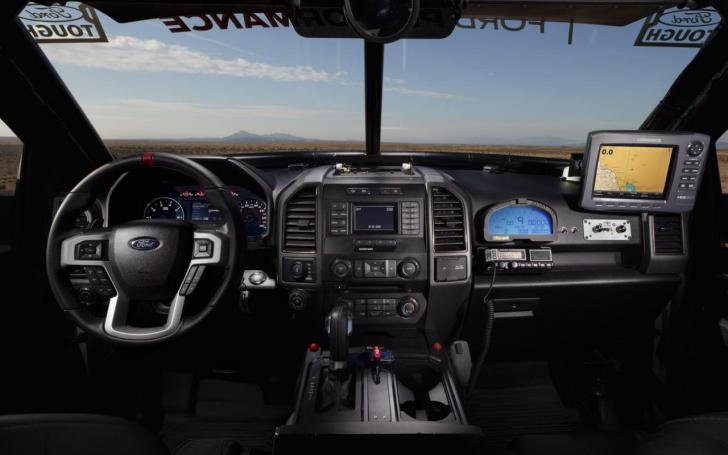 Ford F-150 Raptor/Gamintojo nuotrauka
