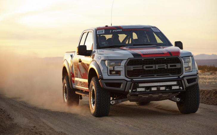 Ford F-150 Raptor/Gamintojo nuotrauka