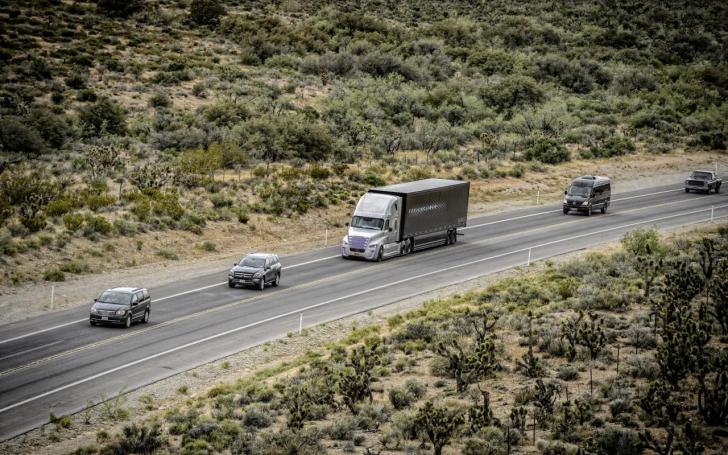 Freightliner Inspiration/Gamintojo nuotrauka