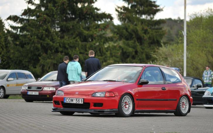 Freshfit 2015 žiūrovų automobiliai/98.lt nuotrauka