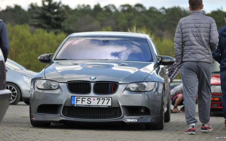 Freshfit 2015 žiūrovų automobiliai/98.lt nuotrauka