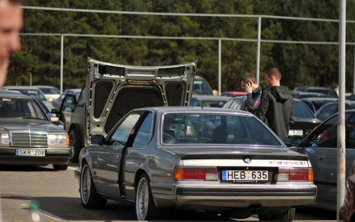 Freshfit 2015 žiūrovų automobiliai/98.lt nuotrauka