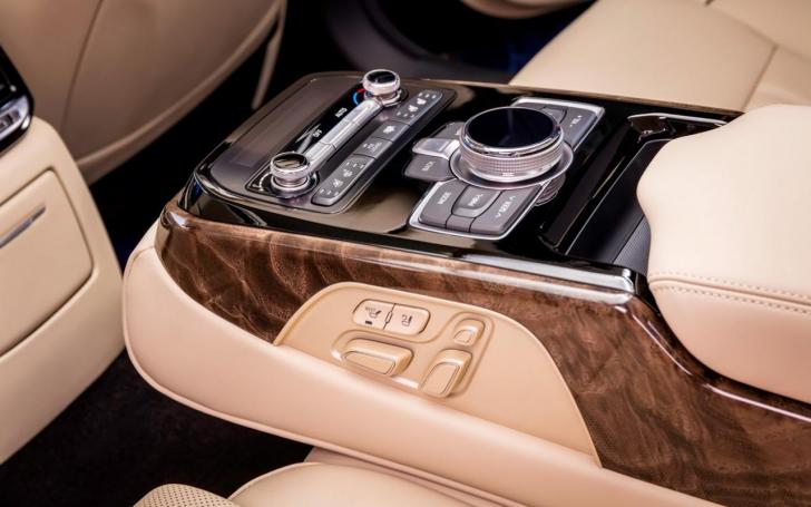 Genesis G90/Gamintojo nuotrauka