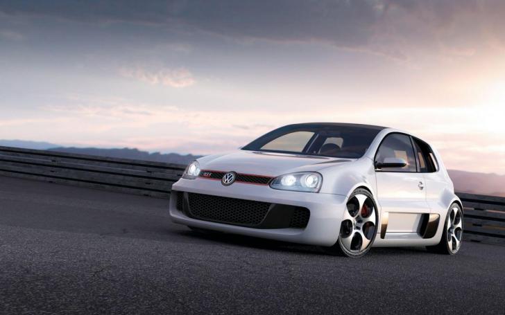 VW Golf GTI W12/Gamintojo nuotrauka