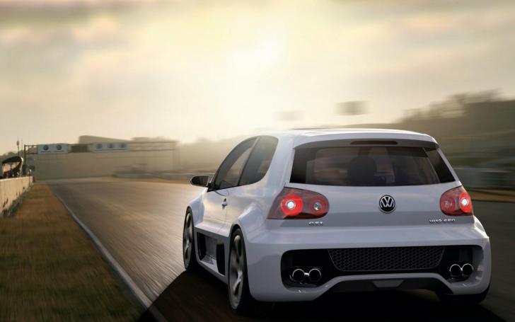 VW Golf GTI W12/Gamintojo nuotrauka