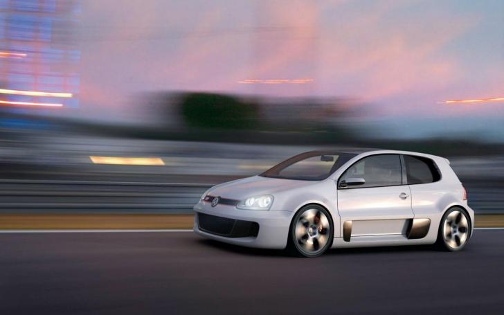 VW Golf GTI W12/Gamintojo nuotrauka