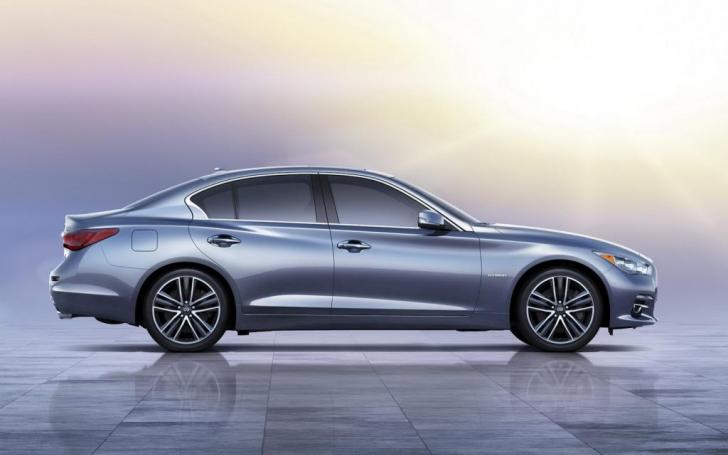 Infiniti Q50/Gamintojo nuotrauka