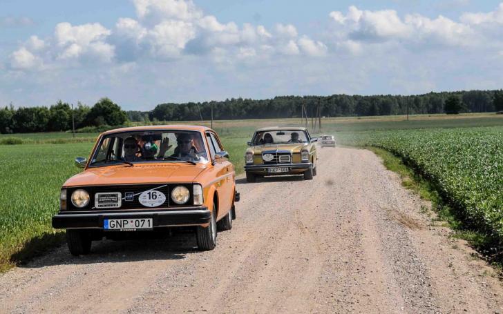 Istorinių automobilių ir motociklų ralis 2015