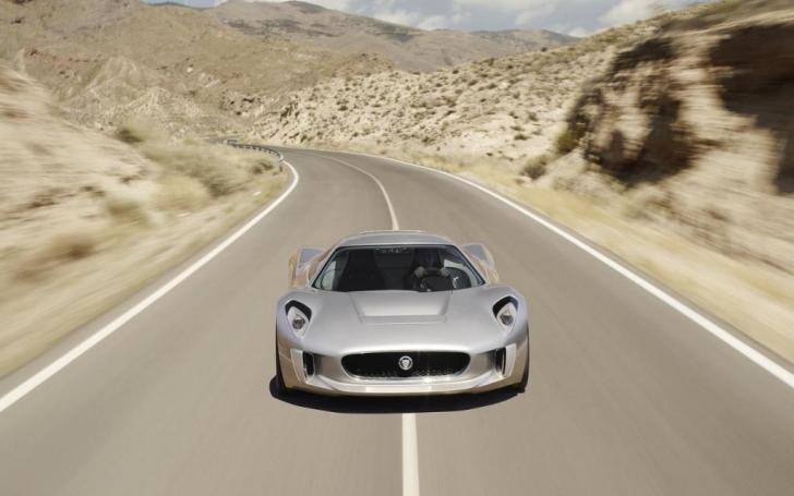 Jaguar C-X75/Gamintojo nuotrauka