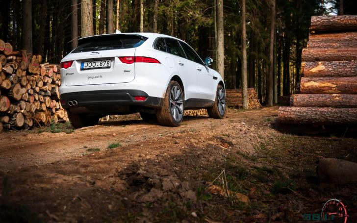 Jaguar F-Pace