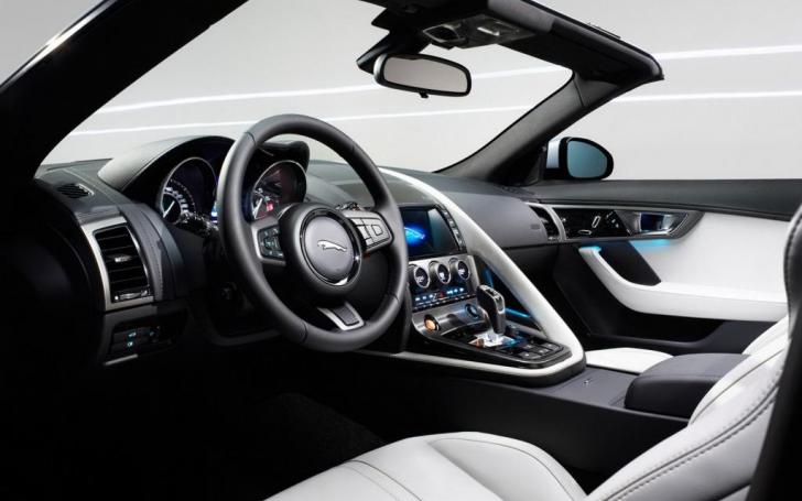 Jaguar F-Type/Gamintojo nuotrauka