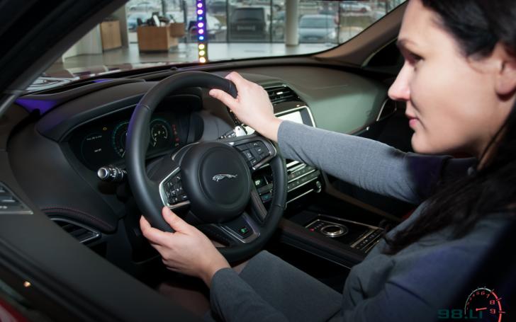 Jaguar F-Pace/Vytauto Pilkausko nuotrauka Jaguar F-Pace/Vytauto Pilkausko nuotrauka