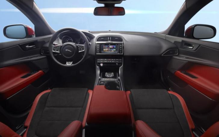 Jaguar XE/Gamintojo nuotrauka
