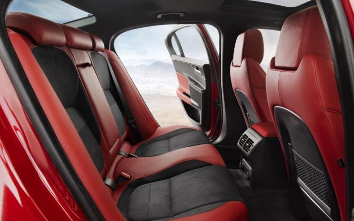 Jaguar XE/Gamintojo nuotrauka