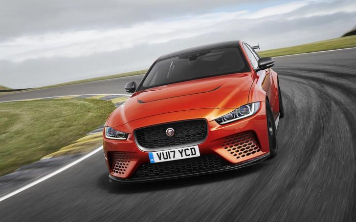 Jaguar XE SV Project 8