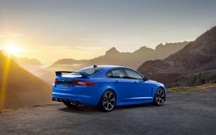 Jaguar XFR-S/Gamintojo nuotrauka