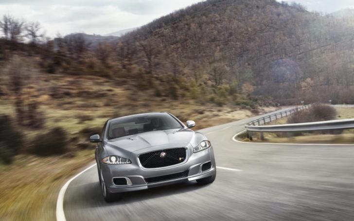 Jaguar XJR Saloon/Gamintojo nuotrauka